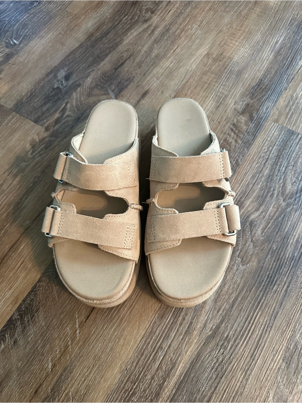Womens UGG® Goldenstar Hi Slide
Sandal